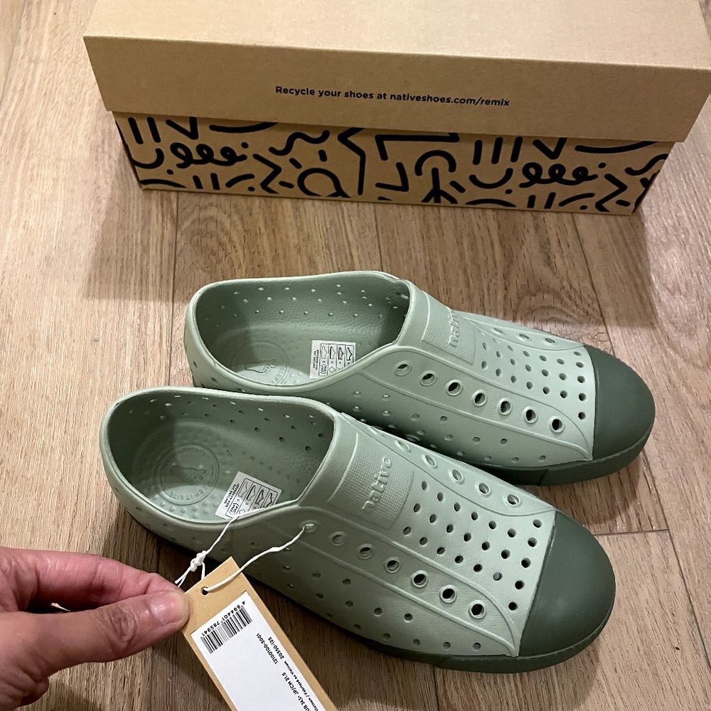 Native Shoes - Jefferson Junior Size J3 / 21.5 cm